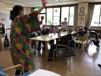 デイサービスでよさこい踊り